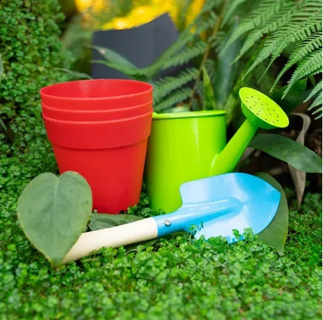 Legler Plant & Garden Set